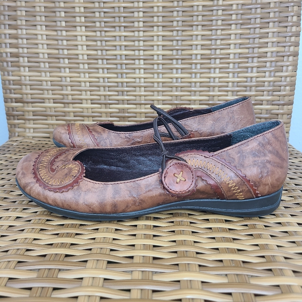 Jose Saenz Shoes Flats Slip-On Leather Brown Closed Heel and Toe Size 3